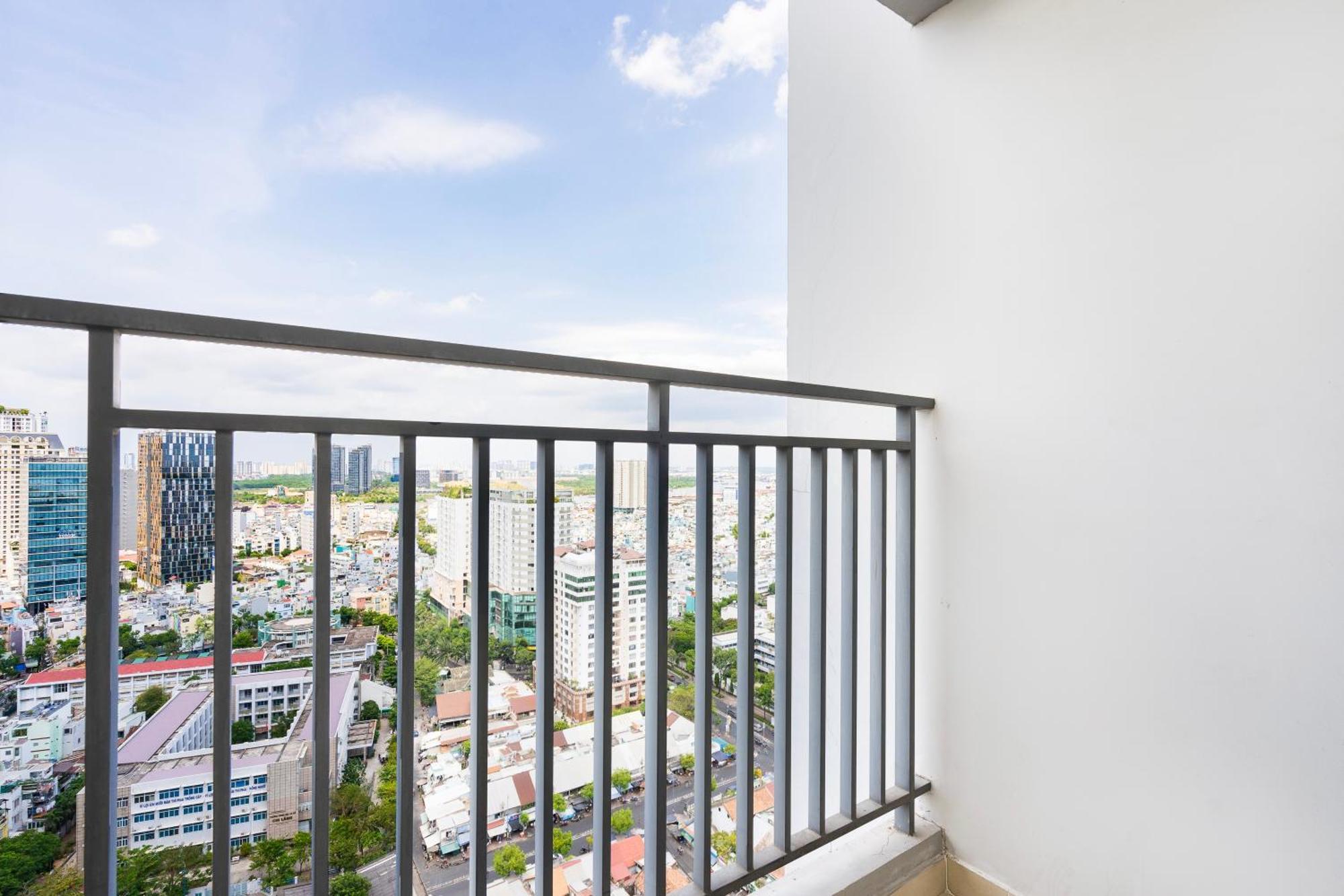 Henry Home - Rivergate Thành Pho Ho Chí Minh Esterno foto