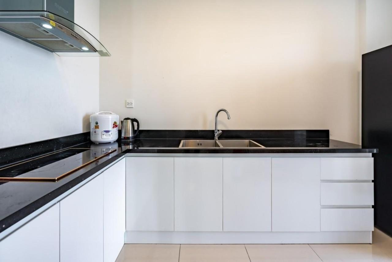 Henry Home - Rivergate Thành Pho Ho Chí Minh Esterno foto